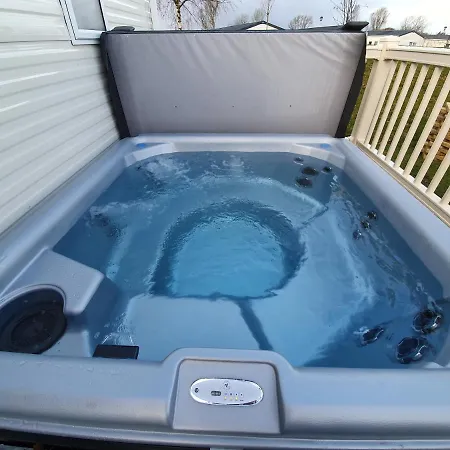 Rj Luxury Caravan Hire With Hot Tub Tattershall Exterior photo