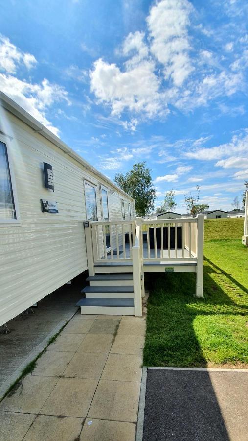 Rj Luxury Caravan Hire With Hot Tub * Tattershall